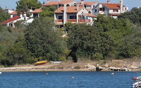 Apartments By The Sea Medulin - 2255